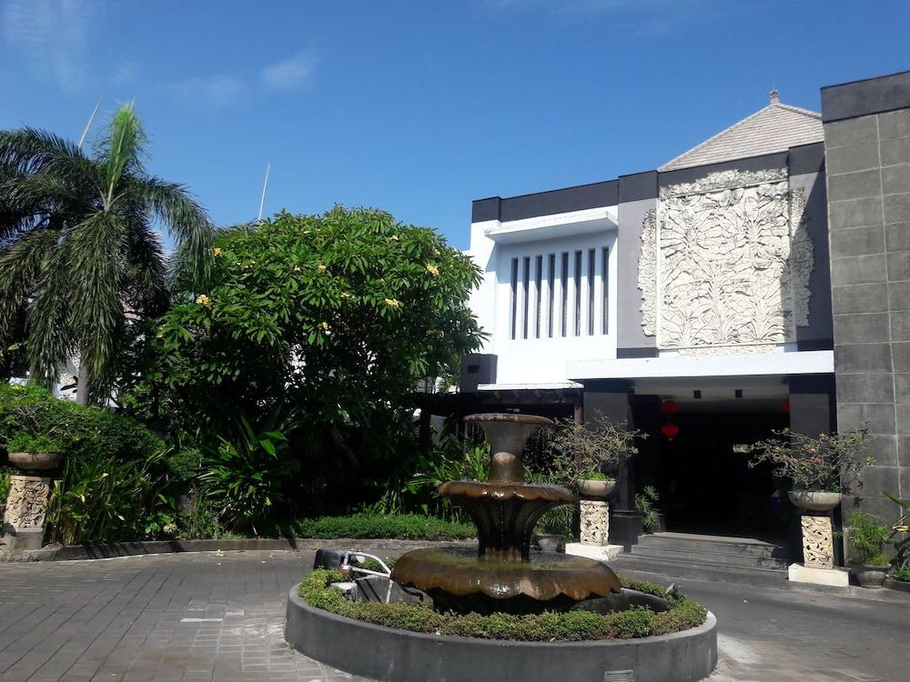 The Radiant Hotel & Spa Tuban  Exterior photo