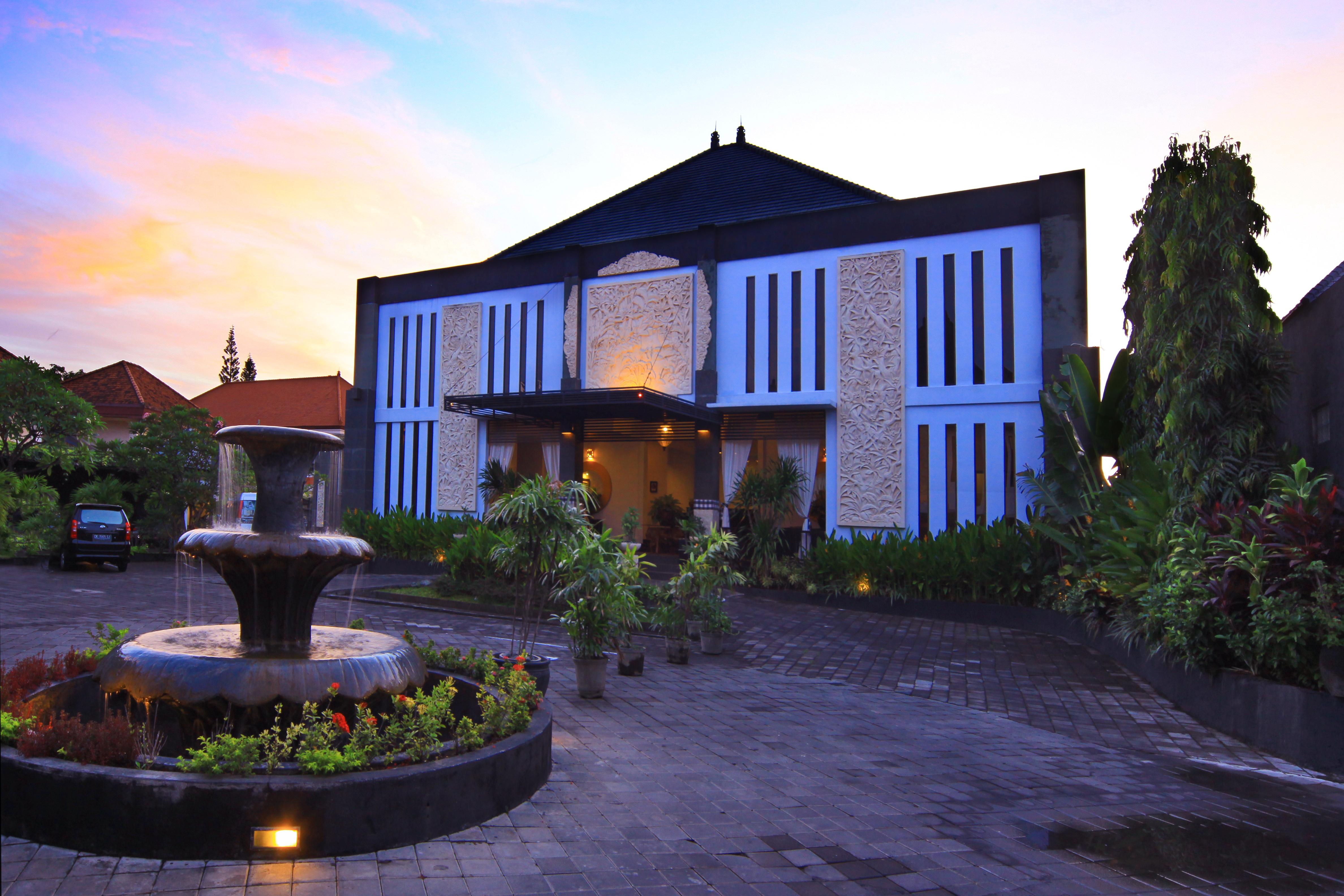 The Radiant Hotel & Spa Tuban  Exterior photo