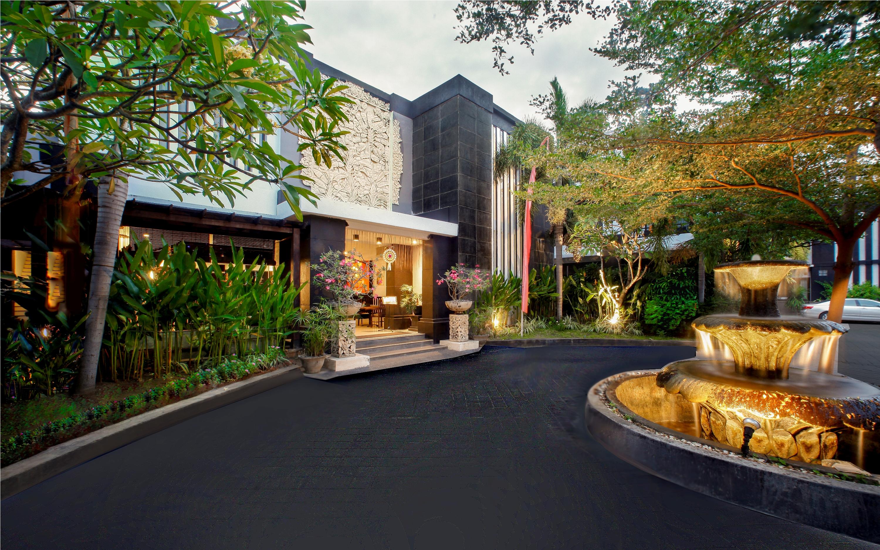 The Radiant Hotel & Spa Tuban  Exterior photo